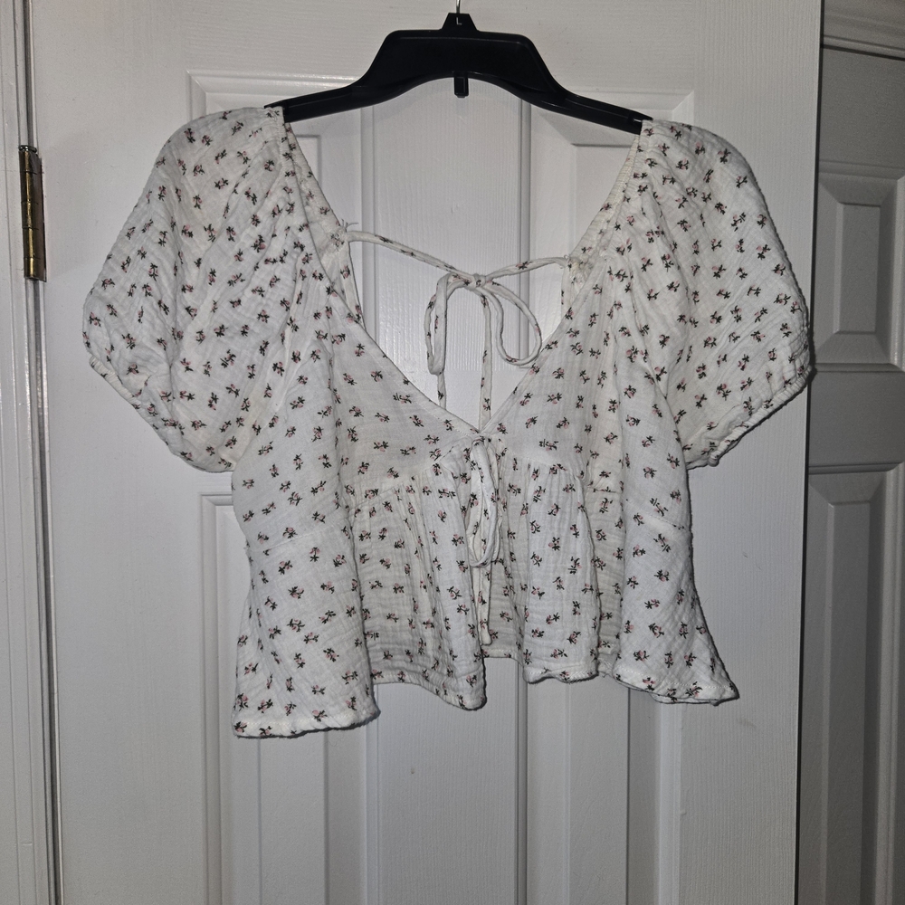 Miami White Floral Puff Sleeve Crop Top